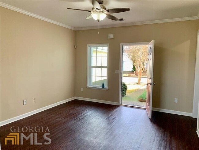 Foto del edificio - 4610 Blue Iris Way