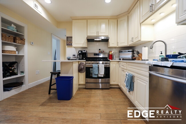 Building Photo - 1520 Commonwealth Ave