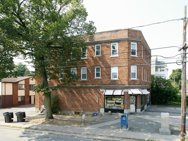 Building Photo - 235-239 Preston St