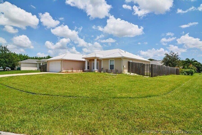 Foto del edificio - 3597 SW Ronald St