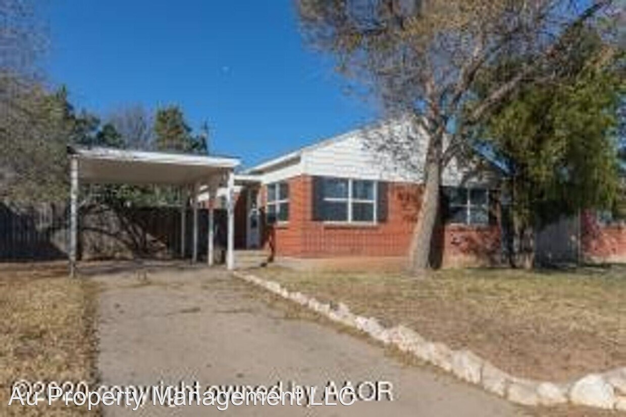 Primary Photo - 3 br, 1 bath House - 2808 ROYAL RD
