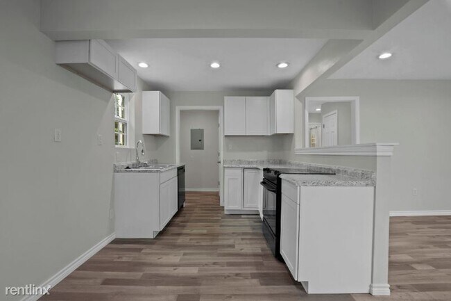 Building Photo - 2 br, 1 bath House - 2045 NE 17