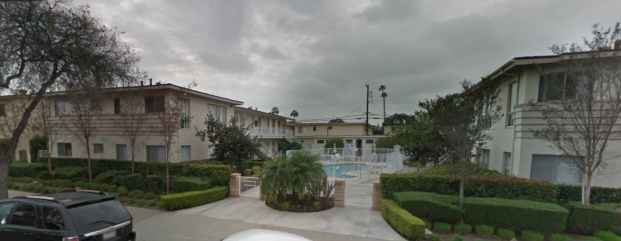 Primary Photo - 935 S Trident St