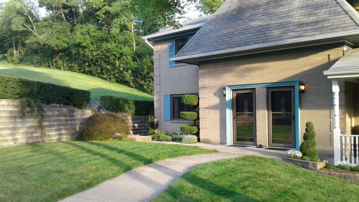 Primary Photo - 41 Kyles Ln