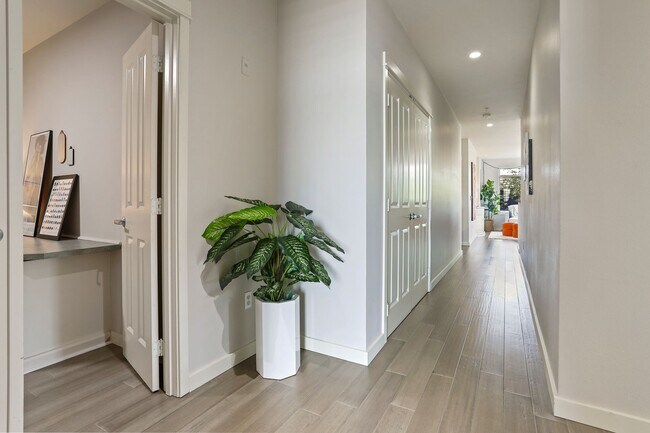 Foto del edificio - South Lake Union View 3 bed Condo availabl...
