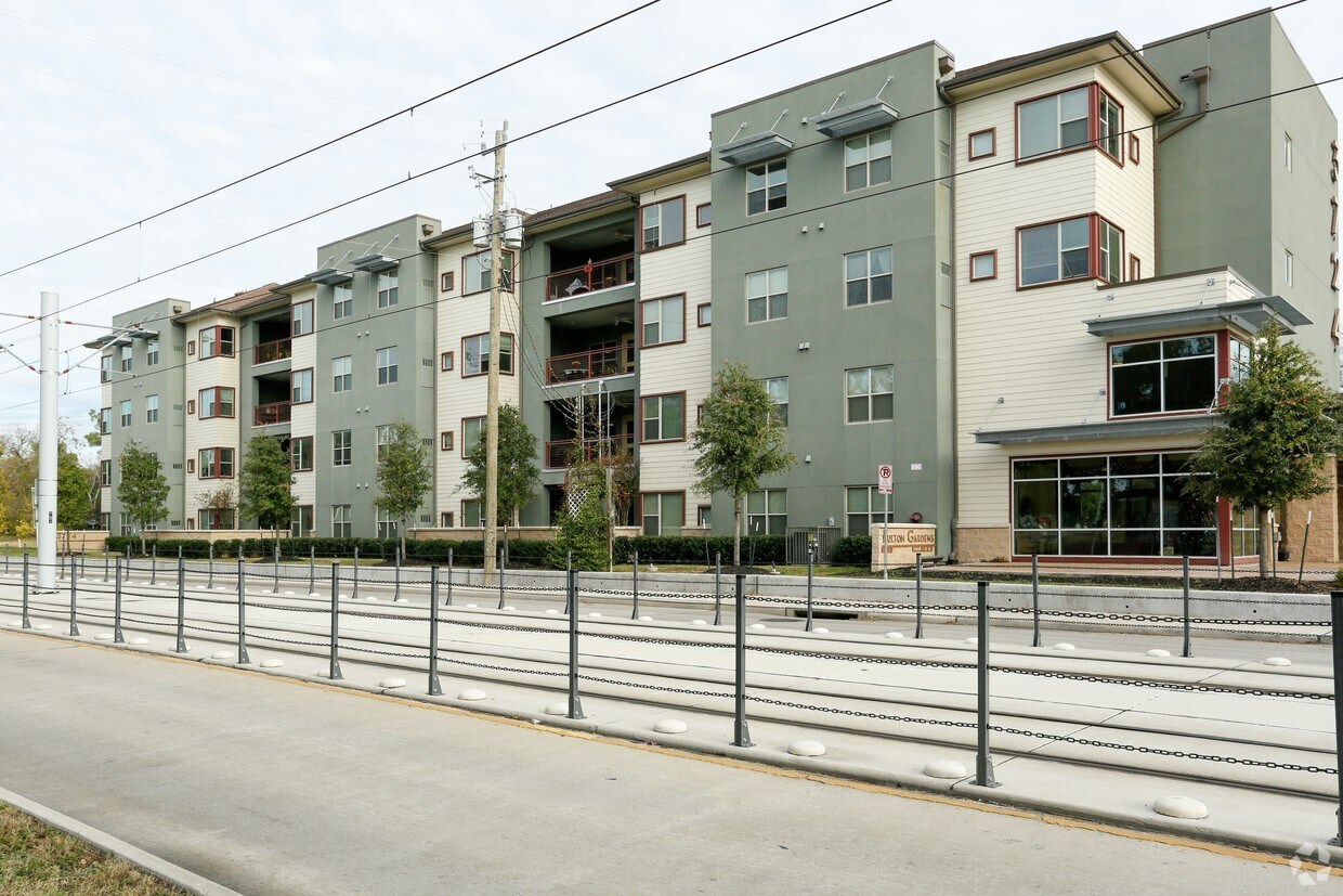 Fulton Gardens Apartments in Houston, TX