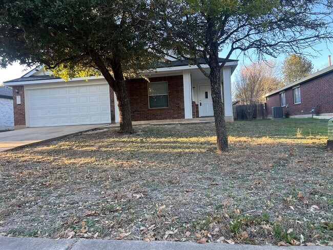 Foto del edificio - 120 Salado Dr