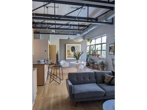 Building Photo - 111 E Franklin Ave