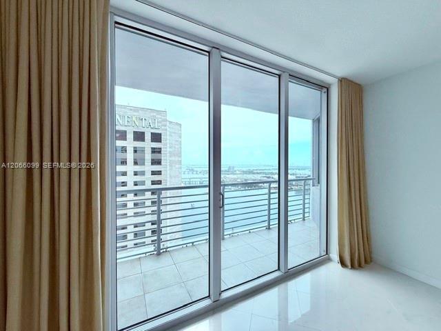Foto del edificio - 335 S Biscayne Blvd