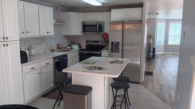 Foto del edificio - 55 Ledgecrest Dr
