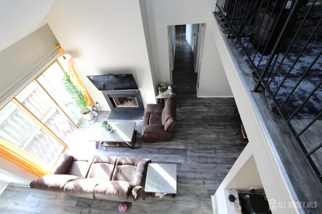 Building Photo - 1016 Aspen Dr