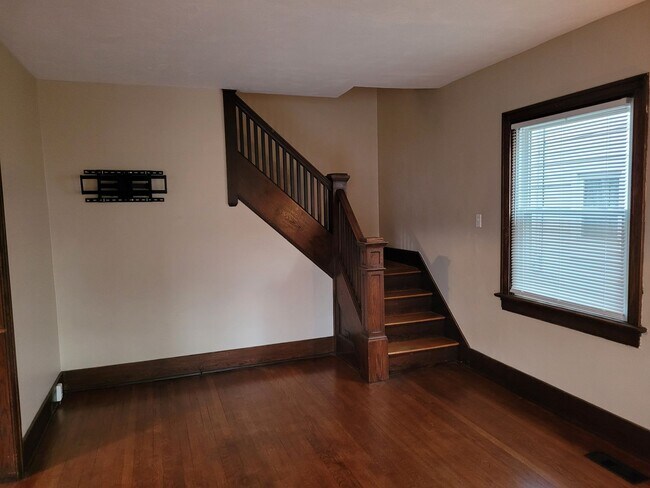Building Photo - Warm Natural Wood
