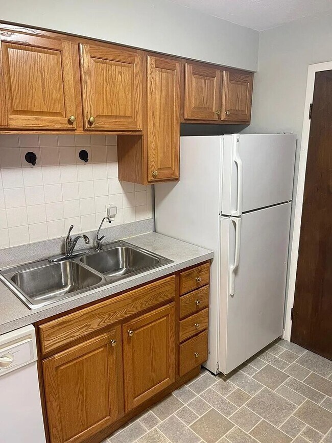 Foto del edificio - Charming 2BR Apartment in Salem