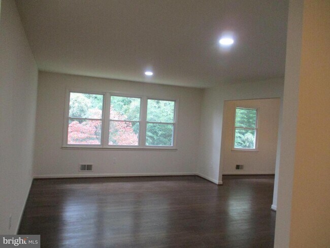 Foto del edificio - 11928 Viewcrest Terrace