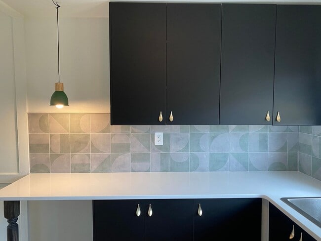 Building Photo - 2BD/1BA - COMPLETELY REMODELED DUPLEXES DO...