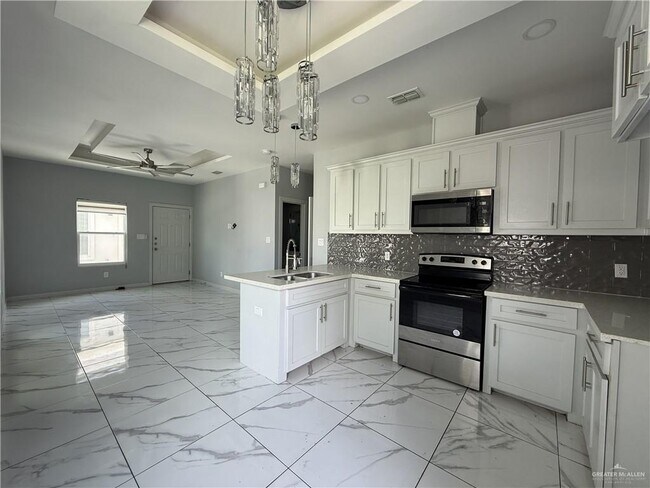Foto del edificio - 9222 N 56th Ln