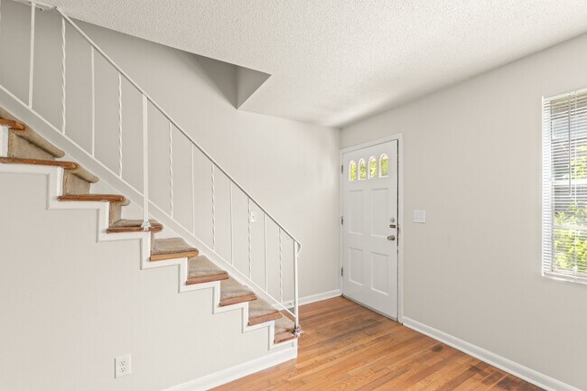 Photo - 1400 Church St Apartment