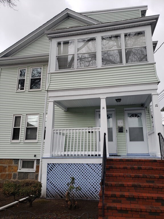 Primary Photo - 16 Fairlawn Ave