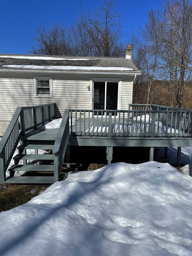 Building Photo - 15 Birch Run