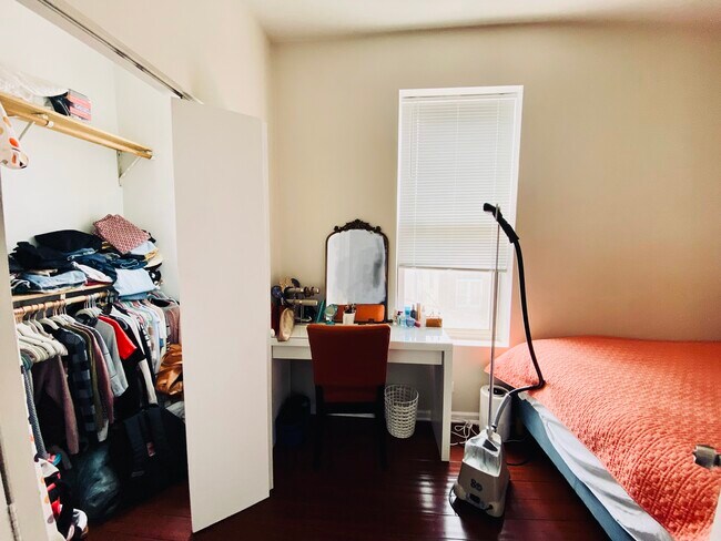 Foto del edificio - 2246 W Armitage Ave