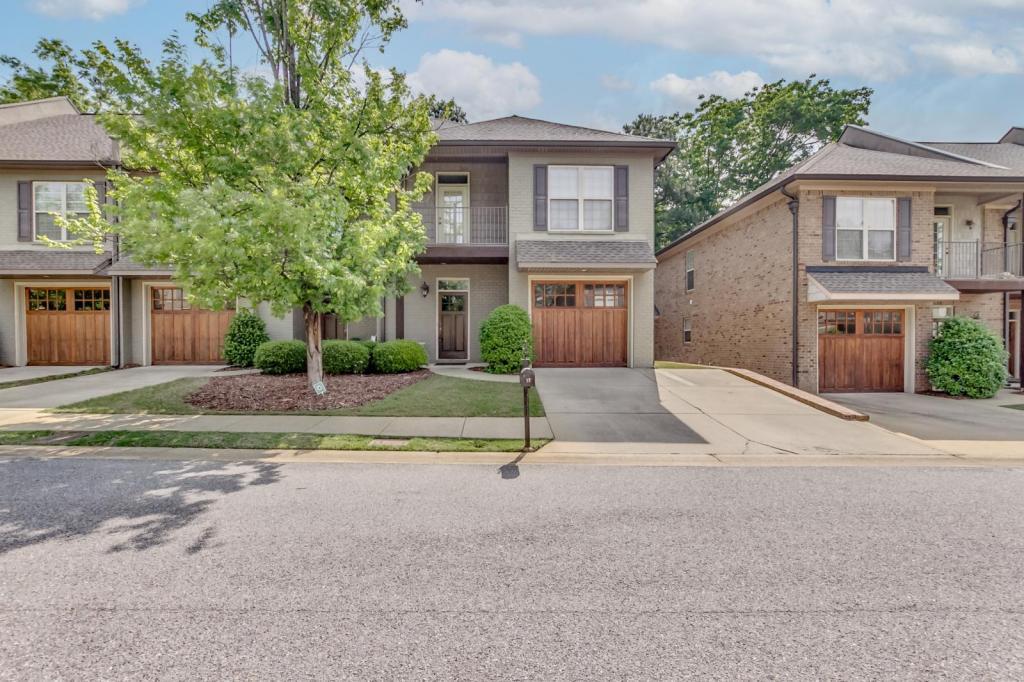 Foto principal - 2800 Belle Chase Ln
