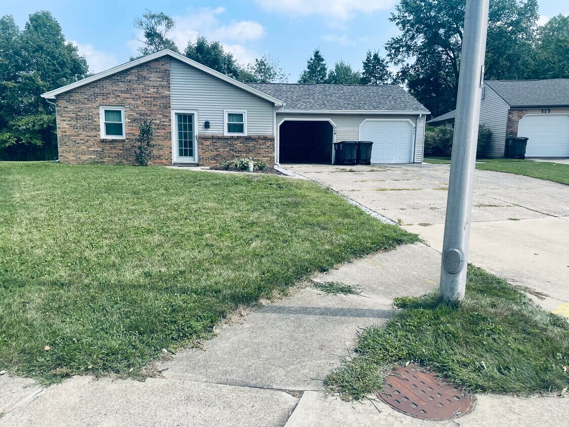 Primary Photo - 509 Villa Park Ct