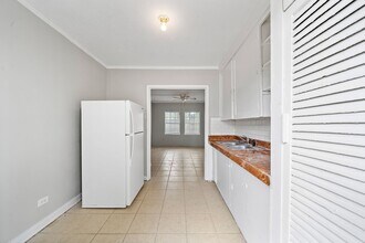 Building Photo - 818 3rd Ave N