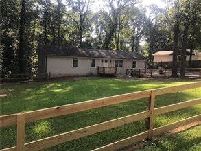 Building Photo - 131 Fox Pl