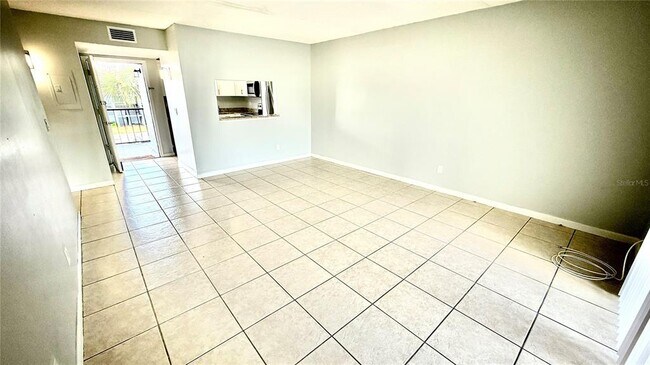 Foto del edificio - 2840 Somerset Park Dr