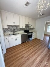 Building Photo - 4512 Live Oak St