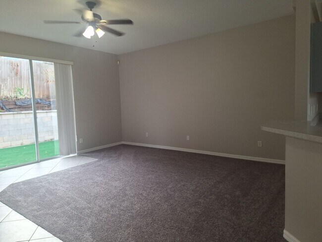 Foto del edificio - Beautiful 3 Bed 2 Bath Home in Apopka!!!