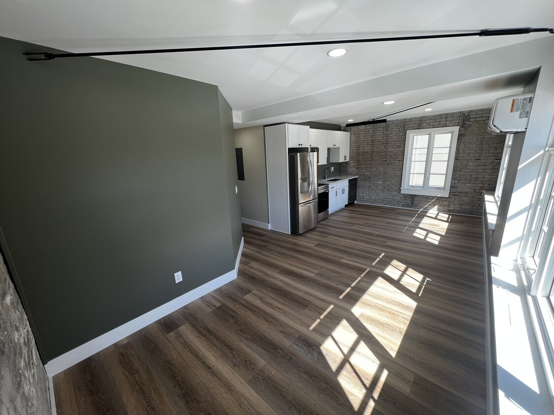 Foto principal - 208 S Jackson St