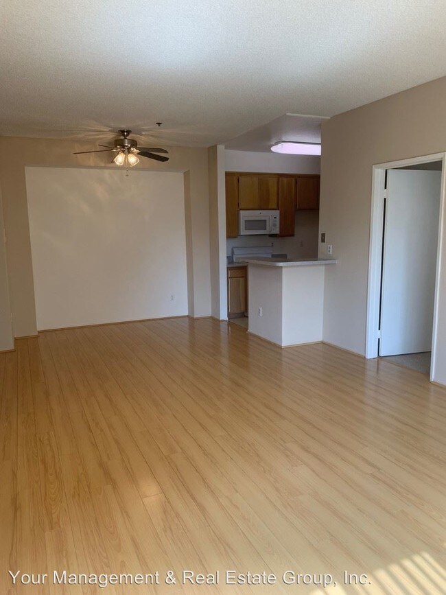 Foto del edificio - 10621 Valley Spring Ln