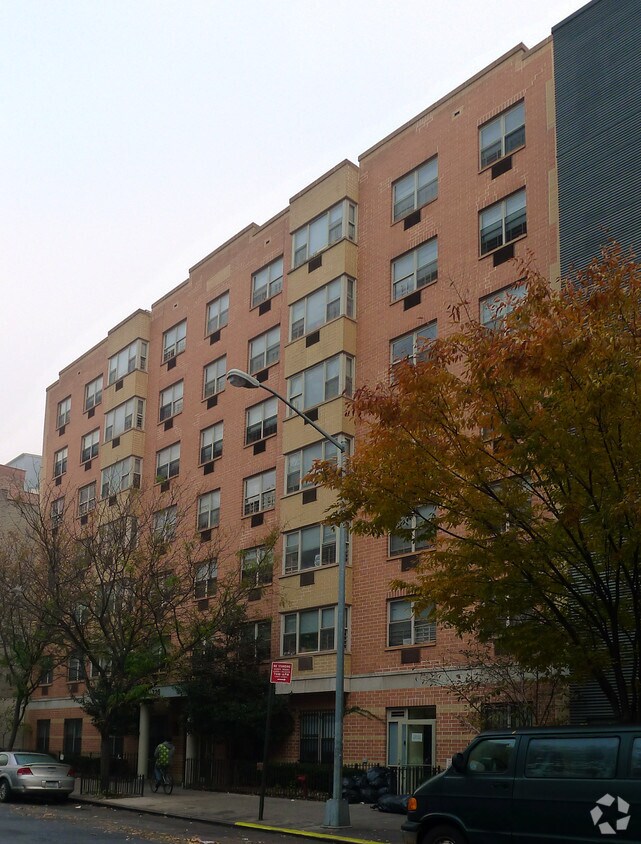 Building Photo - Dreitzer House