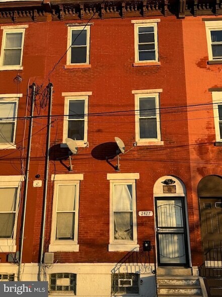 Foto del edificio - 2427 N 10th St