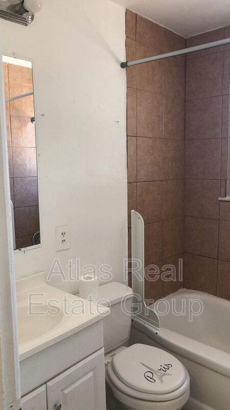 Foto del edificio - 1377 Lansing St