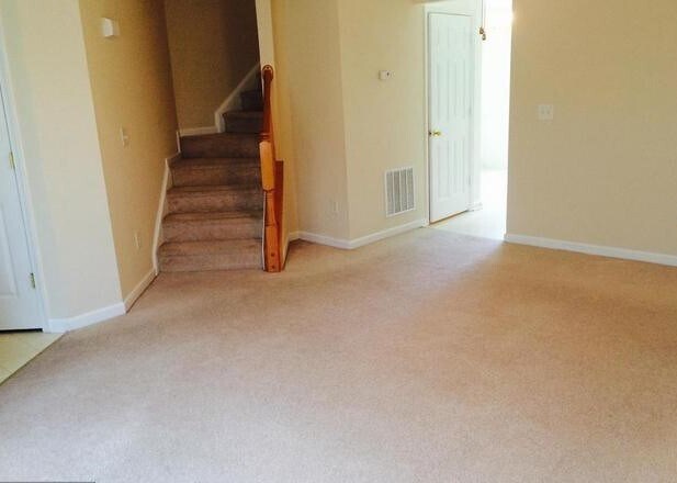 living room-2 - 850 Marquette Dr