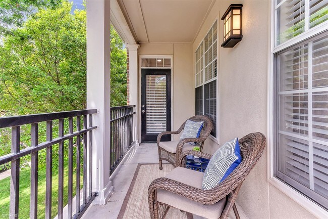 Foto del edificio - 1 br, 1 bath  - 520 Westgreen Blvd