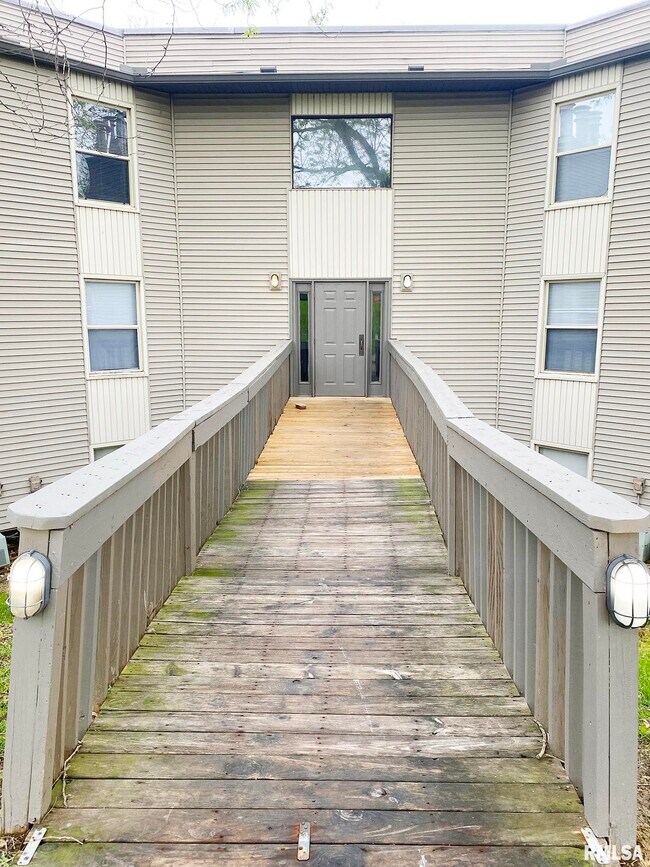 Foto del edificio - 5905 W Ridgecrest Dr