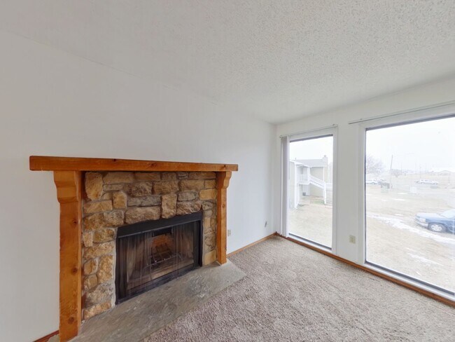 Foto del edificio - 3951 N Garland Cir