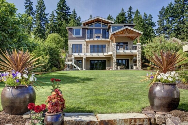 Building Photo - 3026 West Lake Sammamish Pkwy NE