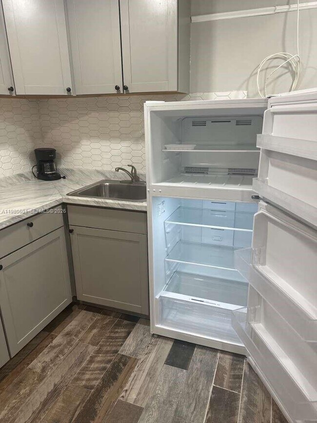 Foto del edificio - 6837 SW 39th Terrace