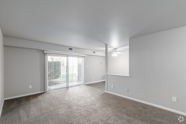 1 BR, 1 BA - 700SF - Living Room - Chateau Apartments