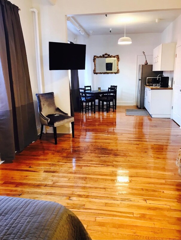 Foto del edificio - 108 2nd St SW