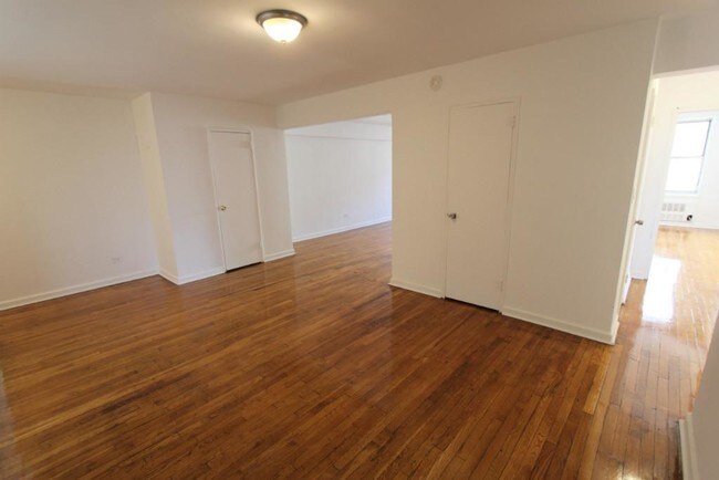 Building Photo - 5115 Van Kleeck St
