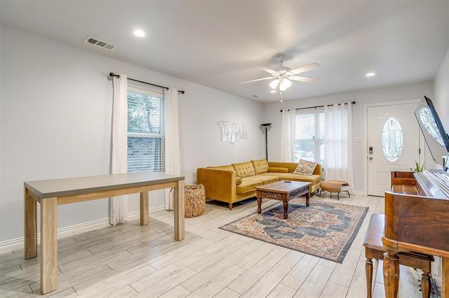 Foto del edificio - 5624 Donnelly Ave