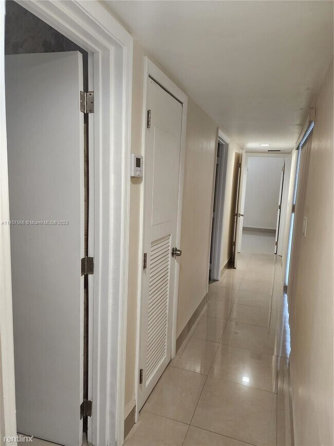 Foto del edificio - 3 br, 2 bath House - 7031 SW 16th St