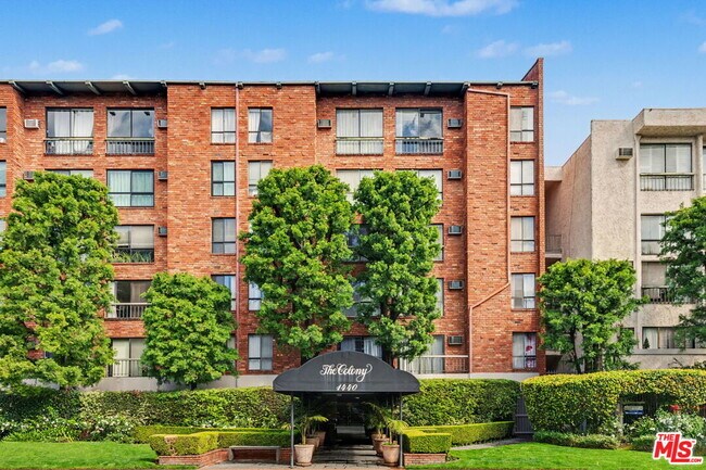 Foto del edificio - 1440 Veteran Ave