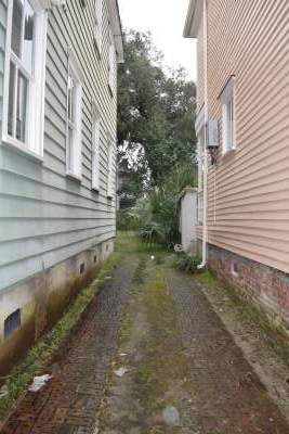 Building Photo - 39 Carolina St