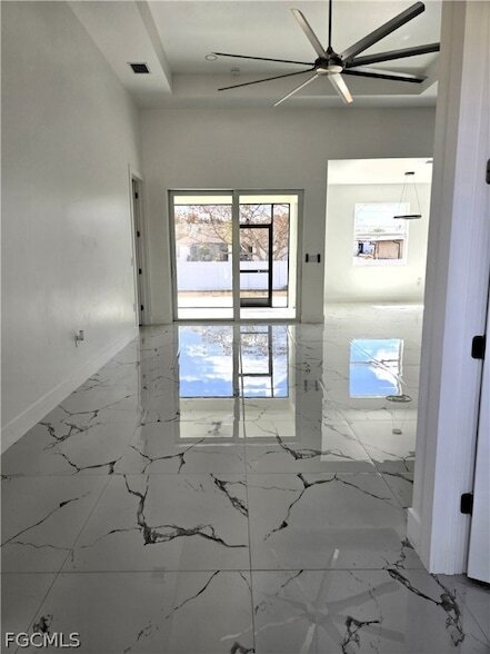 Foto del edificio - 3313 8th St W